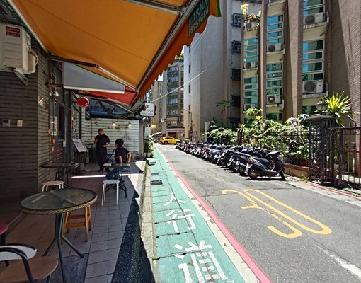 德惠街稀有店面出租 - Image 2