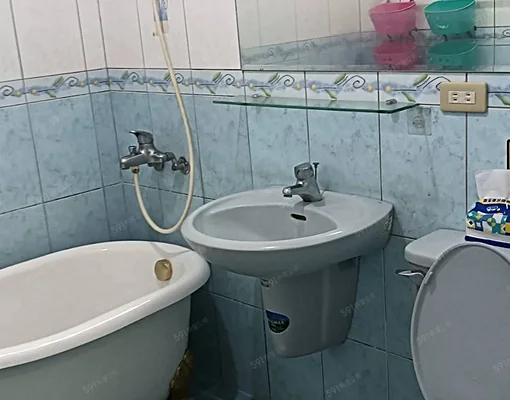 3間雅房+1間套房可租補/一卡皮箱入住/對外陽台加上採自然光 - Image 5