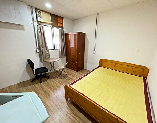 輔大旁近捷運低樓層雙人床套房可貓 - Image 1