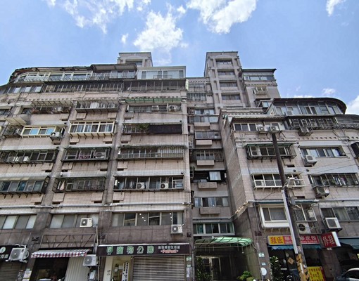 內湖捷運站電梯住家辦公室2樓(可租補) - Image 9