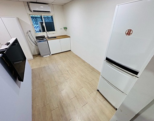可補助全新裝潢獨立大套房可寵物 - Image 1