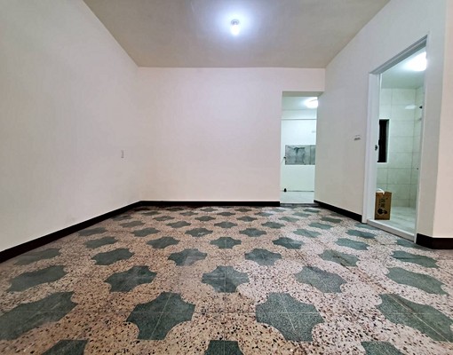 漢生東路邊間多功能一樓可店面、辦公、倉庫 - Image 4