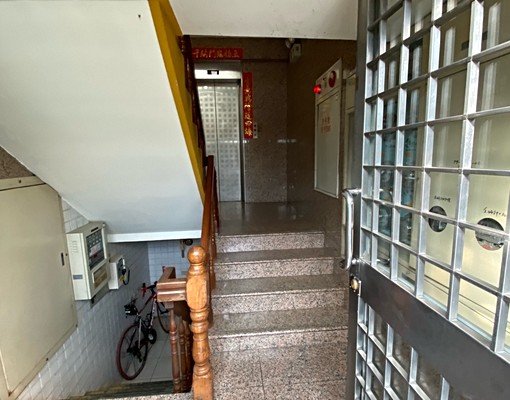 含車位大一房,面巷子,非常安靜 - Image 13