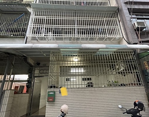 中山大學隧道口整新陽台大套房只餘一間 - Image 2