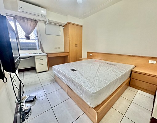 ✨可租補✨共洗曬✨台水電✨24時管理員✨子母車✨近興大✨電梯 - Image 1