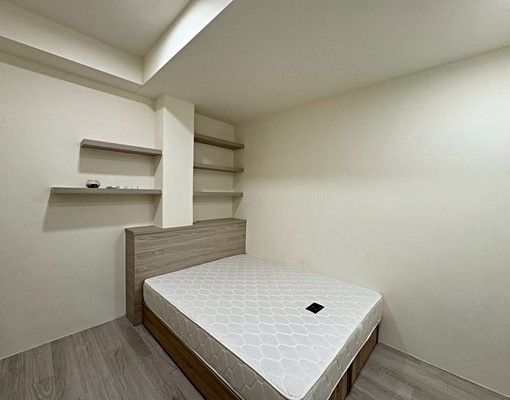 家具家電齊全、獨立陽台、忠孝新生站 - Image 7