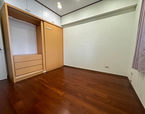 中山商圈三房★平價租金★格局方正★暖系輕裝潢 - Image 8