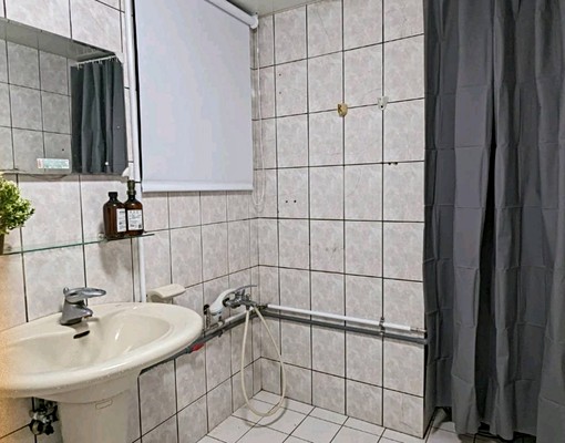 【左岸小宅】電梯獨立套房全新出租，長榮特力屋走路2分鐘 - Image 3