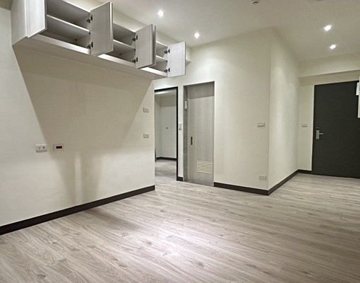 近桃園市政府謙成無二兩房車 - Image 3