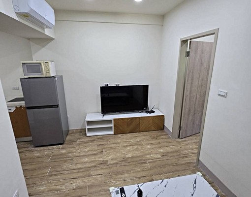 屋主自租超大1房1廳1陽台,獨立門牌可2人租補台水台電有收垃 - Image 8