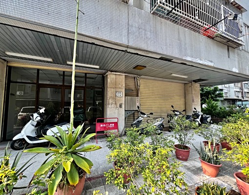 【南京路大面寬邊間一樓店面鄰衛武營】 - Image 10