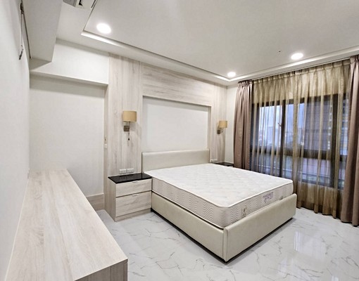 專任七期新光三越全新裝潢3+1房+平面車位~租金已含管 - Image 3