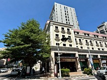 光復路E210竹南光復轉角金店..
