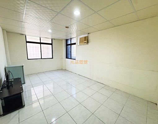 兆基社會住宅🏡桃園皇家大廈5房可租補免仲 - Image 1