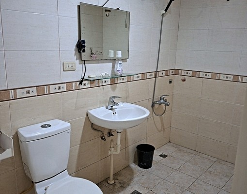義六路套房租7000/有獨立陽台洗衣機 - Image 12
