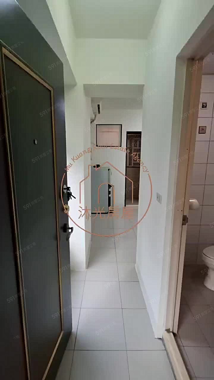 沐光房屋-安平家樂福可租補陽台電梯套房 - Image 1