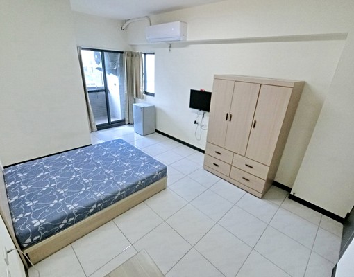 汽車位可租🏆小資大空間🏆電梯/陽台🏆租補/近勤益 - Image 2