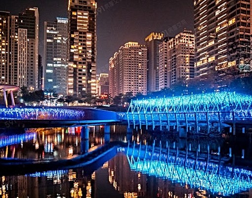 秋紅谷/歌劇院✴電梯✴商務旅店精品設計✴大衛浴✴大陽台獨洗曬 - Image 1