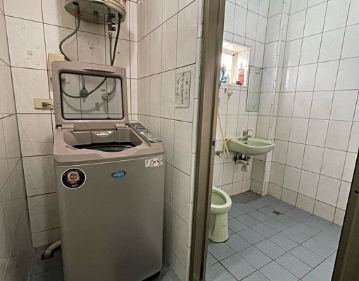 麻豆市區雅房出租鄰近麻豆夜市麥當勞丹丹漢堡星巴克 - Image 7