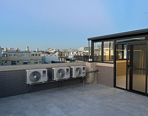 全新建築!!電梯.室內機車位.台電計費.變頻家電.禁菸.寵物 - Image 8