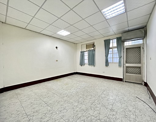 國美綠園道前院停車,1樓有孝親房別墅 - Image 4