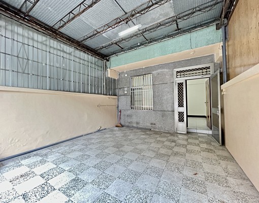 國美綠園道前院停車,1樓有孝親房別墅 - Image 2