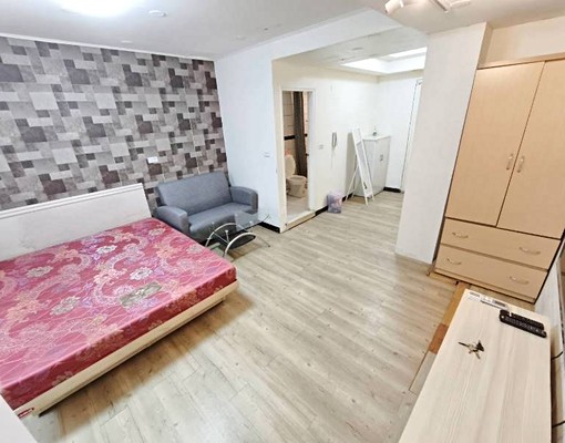 美樂*松山文創園區*市政府站*傢俱齊全*公寓三樓*鬧中取靜* - Image 1