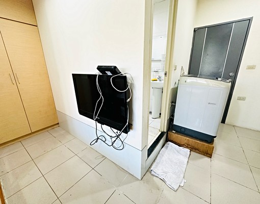 捷運新埔站/獨立洗衣/台電計價/變頻冷氣/採光極佳/垃圾代收 - Image 4