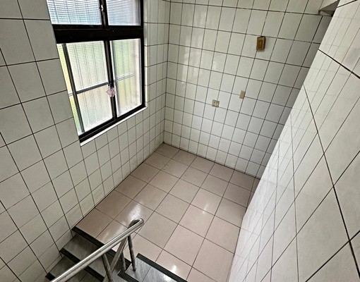 近!仁和交流道|學區房|整層大套房|可開火 - Image 9