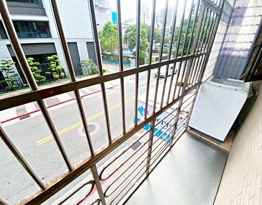 捷運忠孝新生◆採光套房◆獨洗獨立陽台★新裝潢 - Image 4