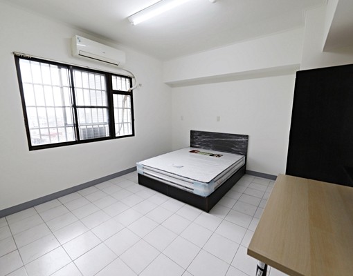 秒殺鳳山文山特區│高樓景觀漂亮雅房*3（共用一間衛浴） - Image 3