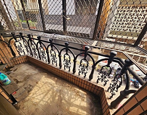 粘聖芬~西區草悟道大4房2衛浴採光好 - Image 7