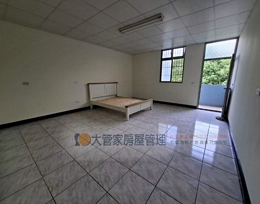 租超大坪數.透天附家電家具 - Image 7