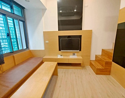 挑高3米6~新冷氣.新地板.全新粉刷. - Image 1