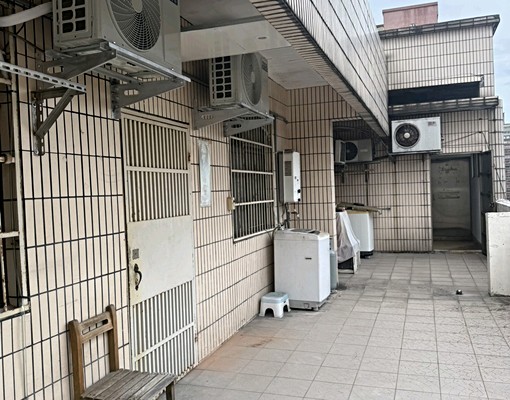 頂加六樓分租雅房 - Image 1
