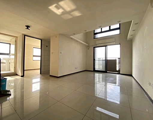 內壢火車站.湯城世紀樓中樓美三房 - Image 2