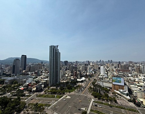 捷運中央公園民生臻愛超高樓層豪華裝潢雙面採光景觀三房平車 - Image 2