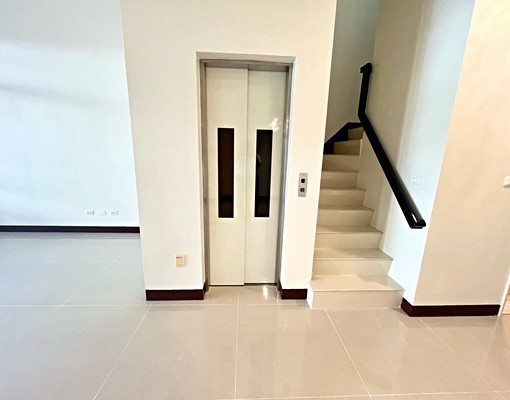 全新電梯別墅出租 - Image 7