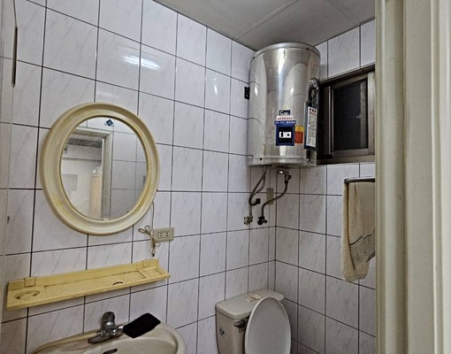 環中商圈透天套房 - Image 3