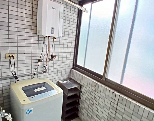 安民街山水居電梯2房※可租補※-易居管理顧問鄒S - Image 7