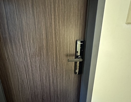 市區遠東百貨旁全新落成屋主自租-獨棟電梯透天套房 - Image 15