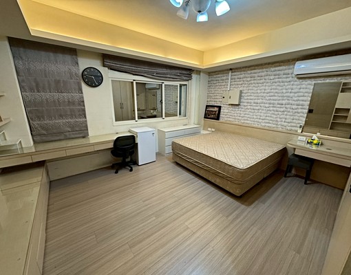 南寮超大套房🏠僅一間先搶先贏🌟可報稅可租補 - Image 1