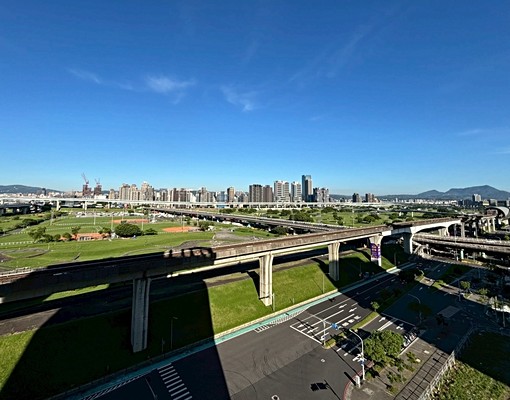【精選推薦】三重站/全新交屋/景觀三房雙衛/坡平車位 - Image 1