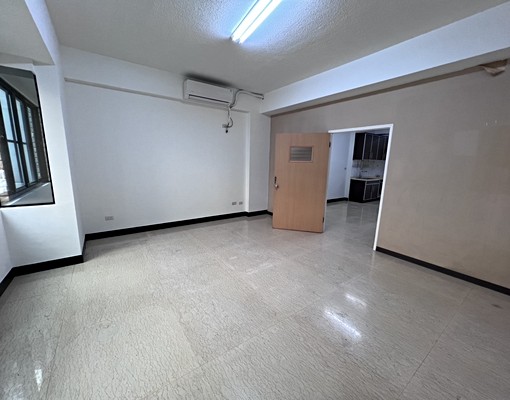 文平路透天整棟出租(一樓可店面) - Image 4