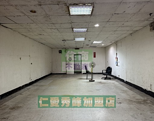 店長阿貴🏠門口方便停車🍎不用繳管理費🍍屋況不佳可以裝潢 - Image 3