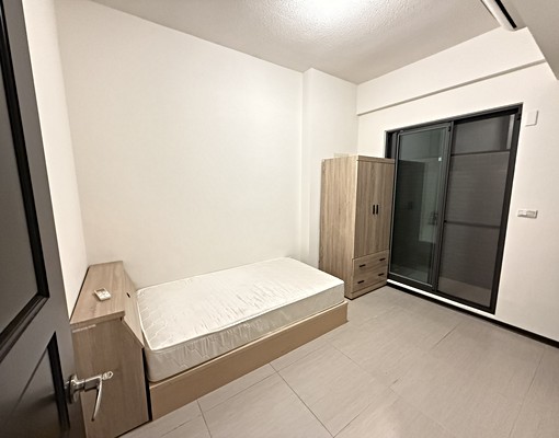 屋主自租｜獨立透天｜安南區新屋4房含車庫家具齊全 - Image 3