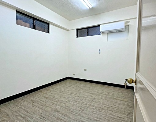 秀山國小旁/自強路面寬4.3米一樓大坪數住辦🏆台大房屋 - Image 8