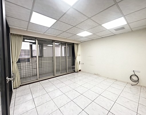 🎏市政府捷運站旁🎏超值金店面🎏週遭住宅🎏辦公人口密 - Image 6