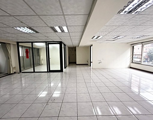 🎏市政府捷運站旁🎏超值金店面🎏週遭住宅🎏辦公人口密 - Image 10