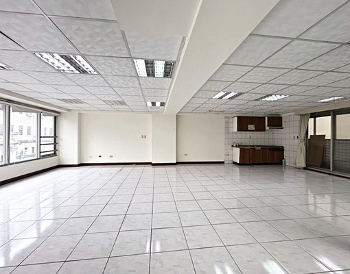 🎏市政府捷運站旁🎏超值金店面🎏週遭住宅🎏辦公人口密 - Image 12